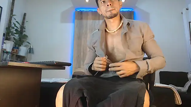 andrew_4_ (M young) - cum show at goal