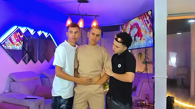 Houseofwarrios webcam