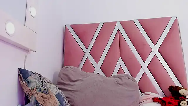 aniemorningstar webcam