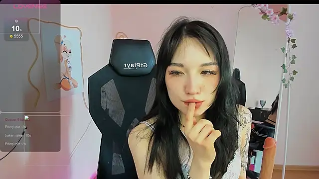 AliceeinWonderlanddd webcam