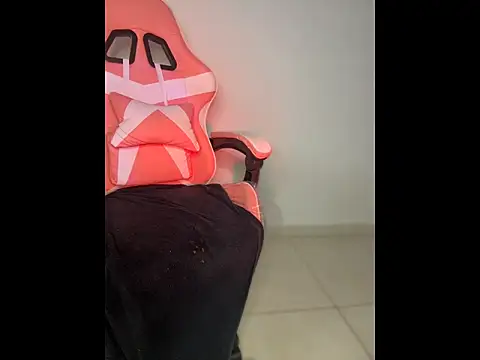 ScarletVelvetX webcam