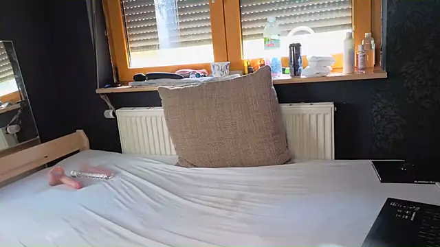 sherryoutdoor1 - SherryOutdoor1's free webcam - UK Sex Cams