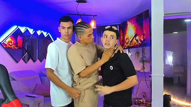 Houseofwarrios webcam