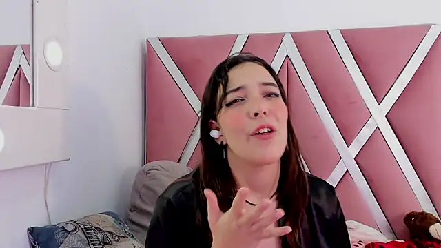 aniemorningstar webcam