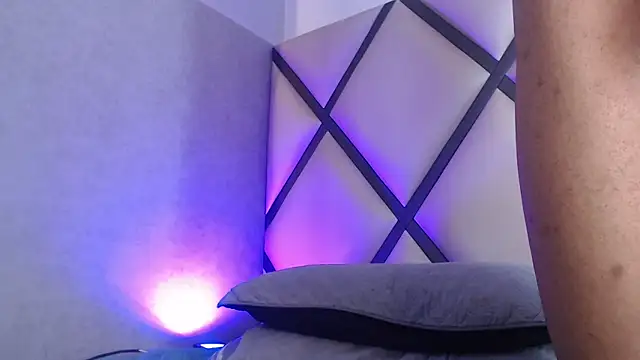 venus-03 (M twink) - fisting public