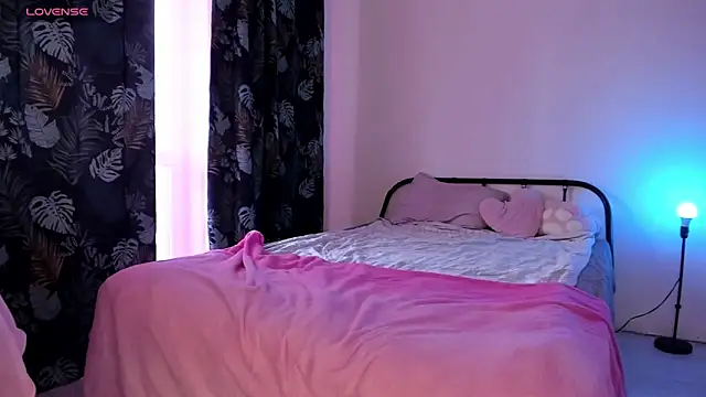 AnnexedPistol webcam