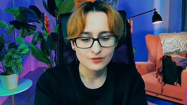 lixeluna - LixeLuna's free webcam - UK Sex Cams