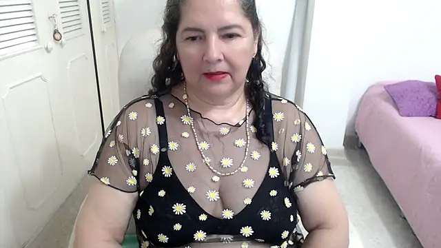 leonela_69 webcam