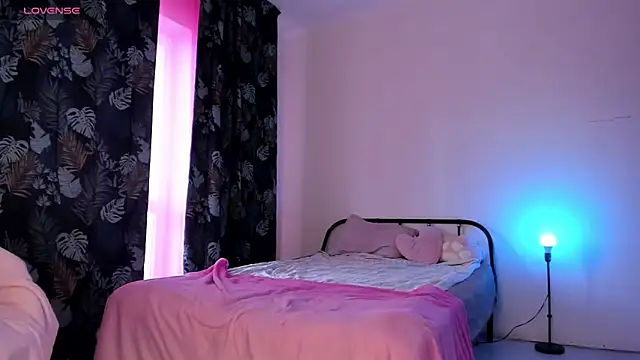 AnnexedPistol webcam