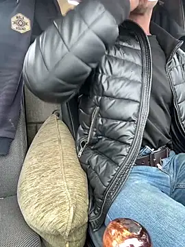 alexgwow (Ask my age) - Знакомство с чатом)