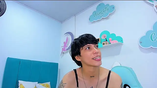 ivyheat3 (F young) - rub cameltoe close