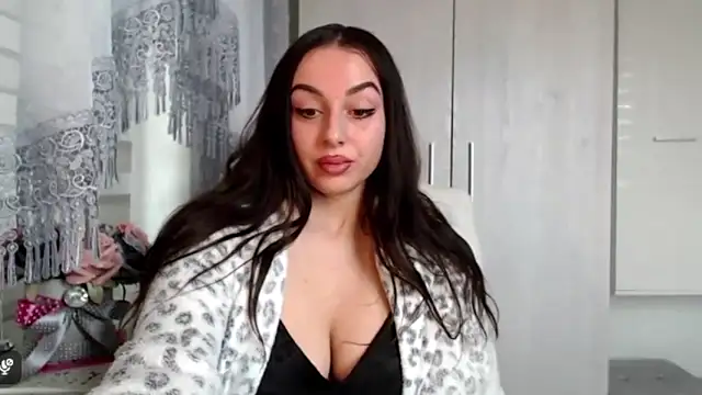 courtneyPerfect webcam