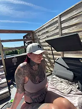 AileenInkOfficial webcam