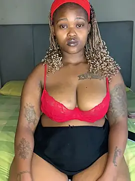 ThickPearlx23 webcam