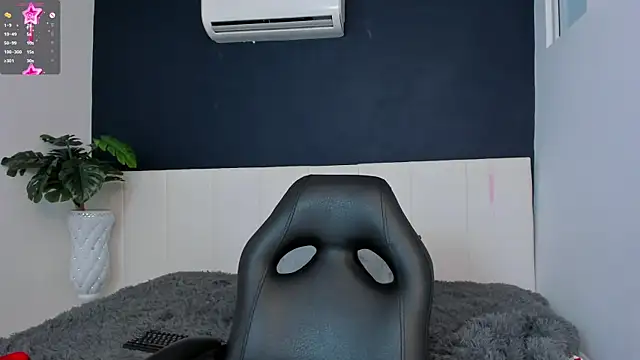 Lola_sweeet18 webcam