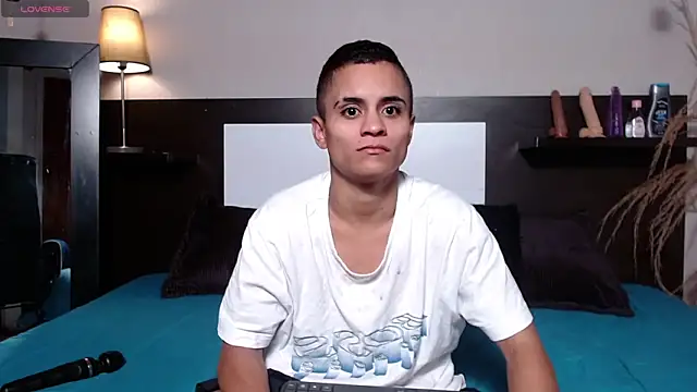 Liiamthompson webcam