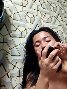 YourHotMenxie18 webcam