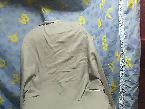 WetHornyPusy4u webcam