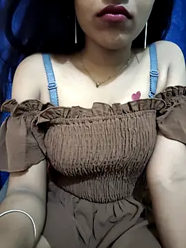 alisha_babyy - Alisha_Babyy's free webcam - UK Sex Cams