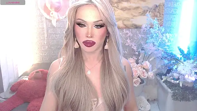 Your_gorgeous_amanda_ts webcam