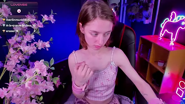 Pretty_Victoria webcam