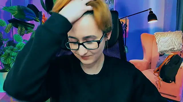 lixeluna - LixeLuna's free webcam - UK Sex Cams