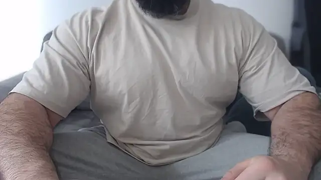 hugemachohandsome webcam