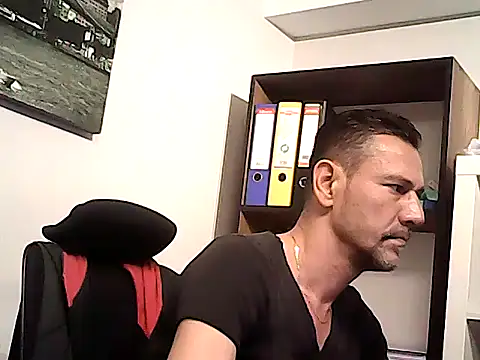 mastercharisma35 (Ask my age) - like ???? pls......