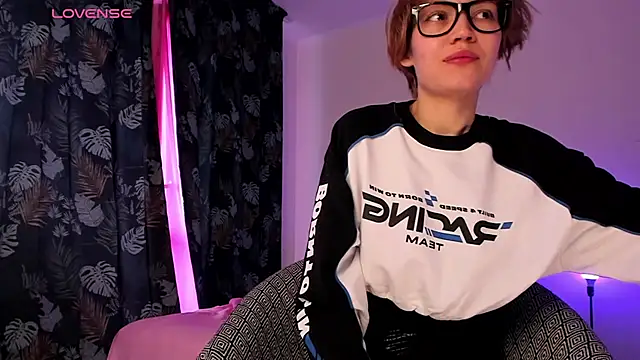 AnnexedPistol webcam