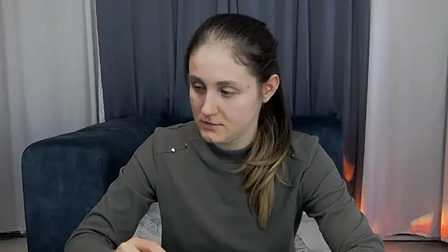 Holliy_Cooper webcam