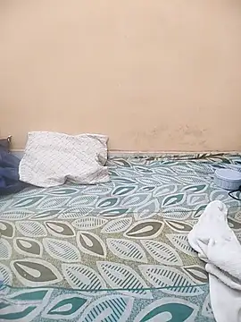 Webcam Model (Rising_Queen)  is live.Free join now!