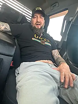 Beardedtattood webcam