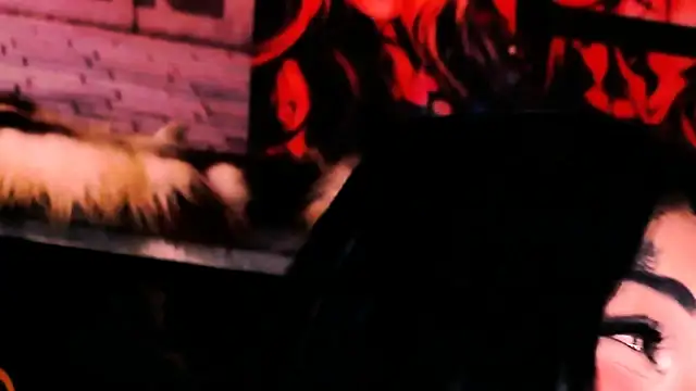 indian_dreamgirl webcam