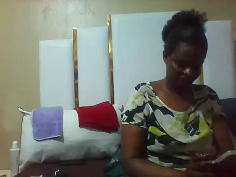 creamyhairy_puss webcam