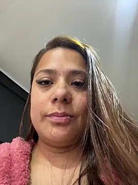 Pretty__Milf webcam