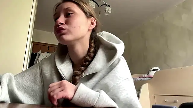 UncaringArtery webcam