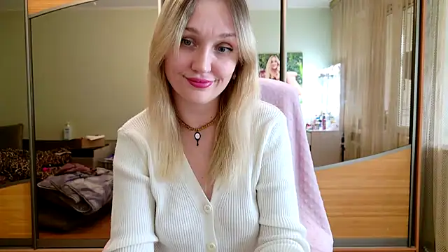 Hotty_Evochka webcam