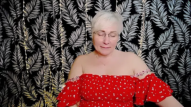 Olivia_playful webcam