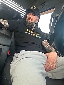 Beardedtattood webcam