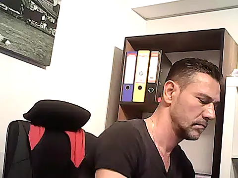 mastercharisma35 (Ask my age) - like ???? pls......