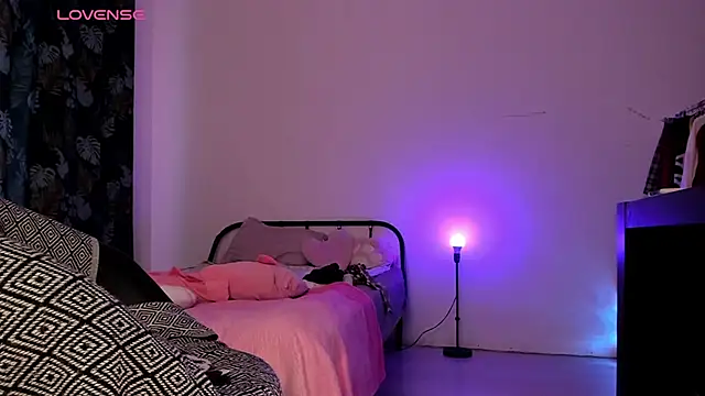 AnnexedPistol webcam