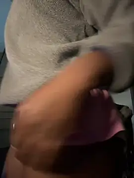 choclatepeaach - Choclatepeaach's free webcam - UK Sex Cams