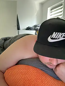 xXLustMolchXx live sex cam