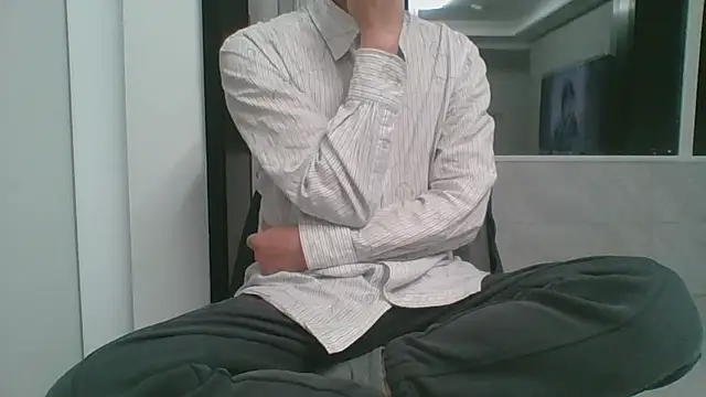 nole_china7 (Ask my age) - talk / fun / cum