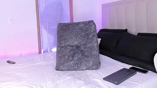 valeria__lewiis webcam