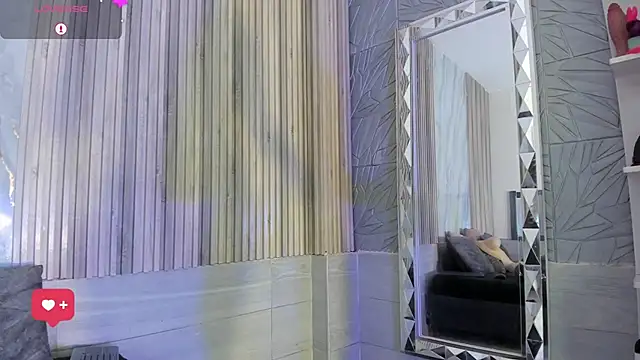 BriannaChelsea webcam