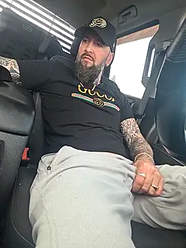 Beardedtattood webcam