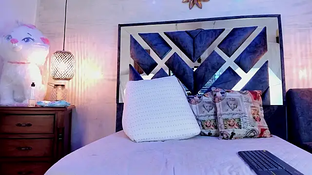 annie_vega17_ webcam