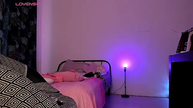 AnnexedPistol's room