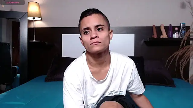 Liiamthompson webcam